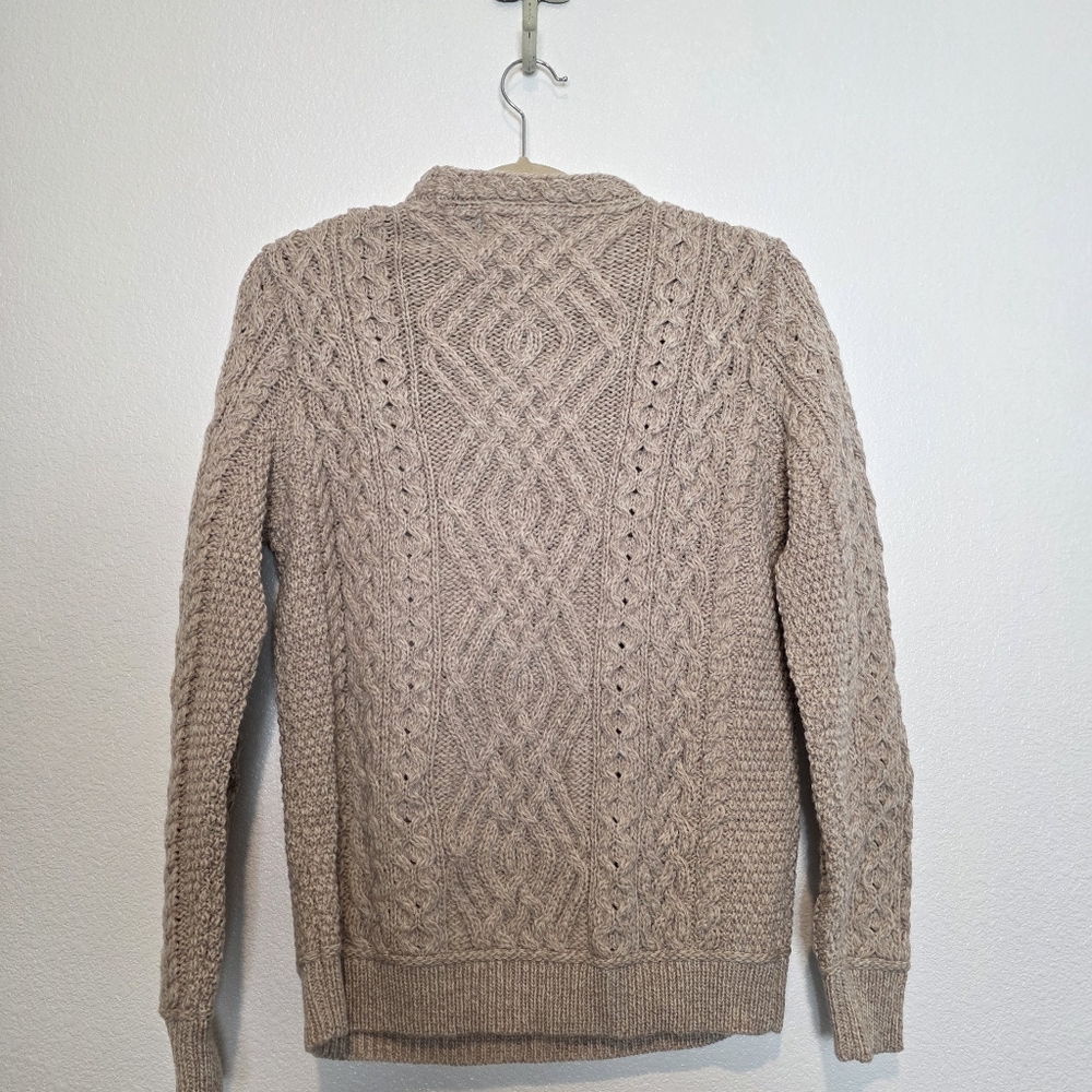 NWT Aran Craft 100% Merino Wool Fisherman Cableknit Front Pocket Sweater Size M - Picture 7 of 8